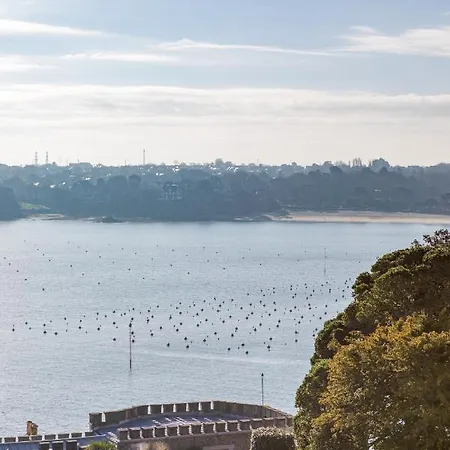 Apartment De Bon Matin - Au Dessus De L'hotel Castelbrac Dinard